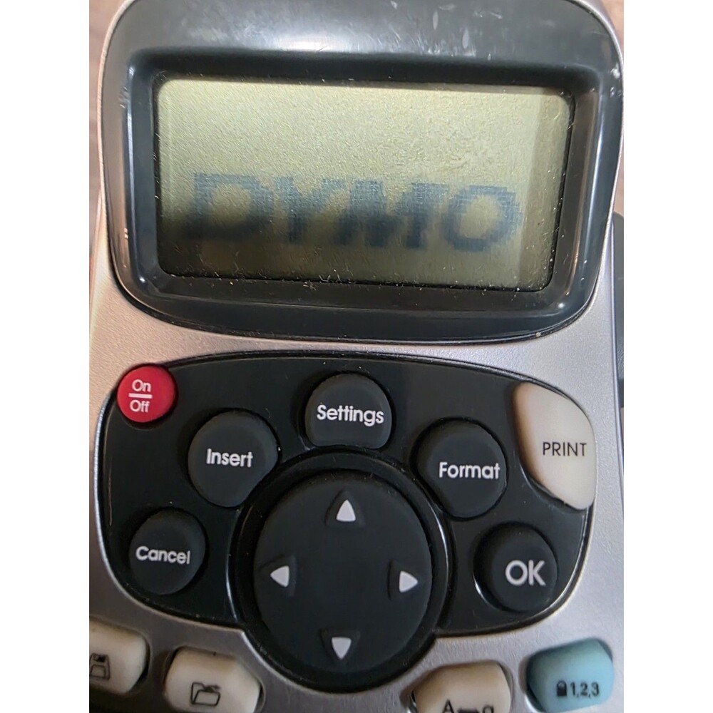 Dymo LetraTag Portable Label Maker - Picture 2 of 4